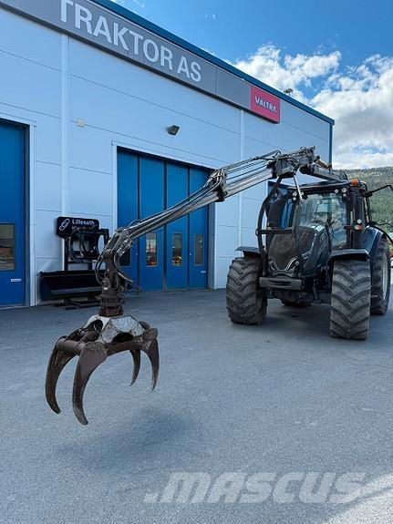 Valtra T194V Трактори