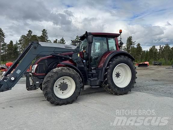 Valtra T203 Трактори