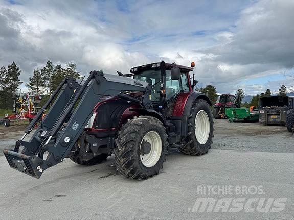 Valtra T203 Трактори