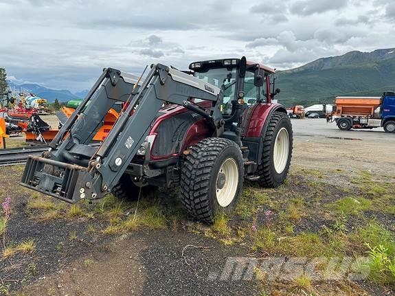 Valtra T203 Трактори