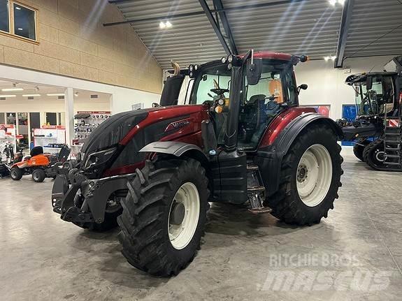 Valtra T234 Трактори