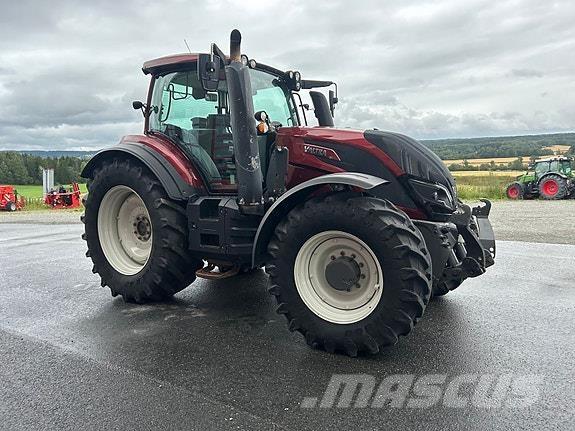 Valtra T234 Трактори