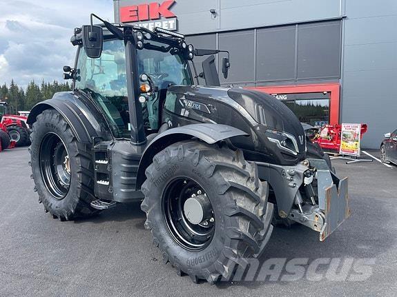 Valtra T235 Трактори