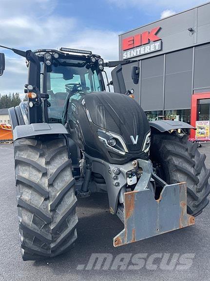 Valtra T235 Трактори