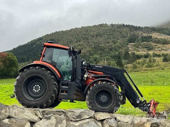 Valtra T235D Трактори