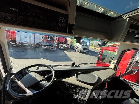 Volvo  Контейнеровози