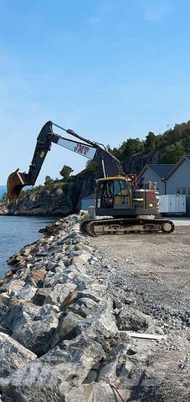 Volvo ECR235EL Гусеничні екскаватори