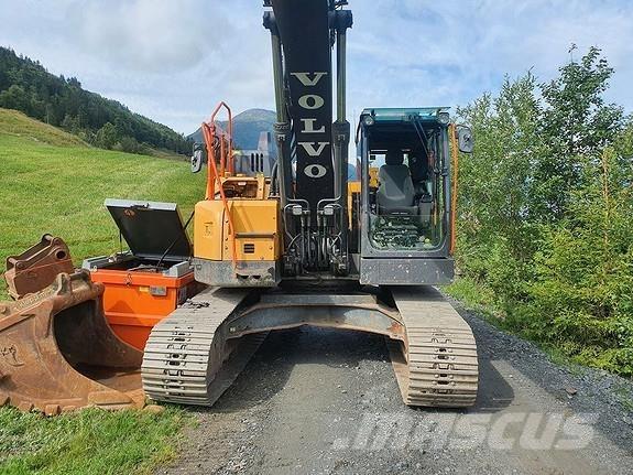 Volvo ECR235EL Гусеничні екскаватори