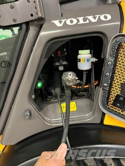 Volvo JL25H Фронтальні навантажувачі