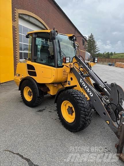 Volvo L20F Фронтальні навантажувачі