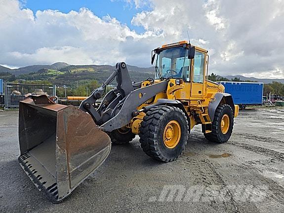 Volvo L90E Фронтальні навантажувачі