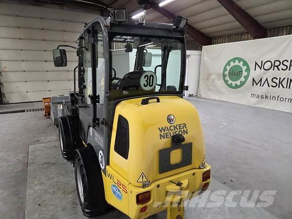 Wacker Neuson WL25 Навантажувачі зі змінним робочим обладнанням
