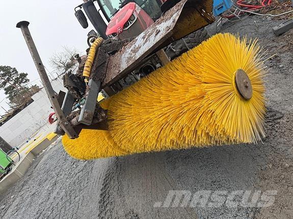   Інше дорожнє і снігозбиральне обладнання
