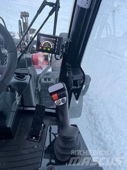 Yanmar V7 Фронтальні навантажувачі