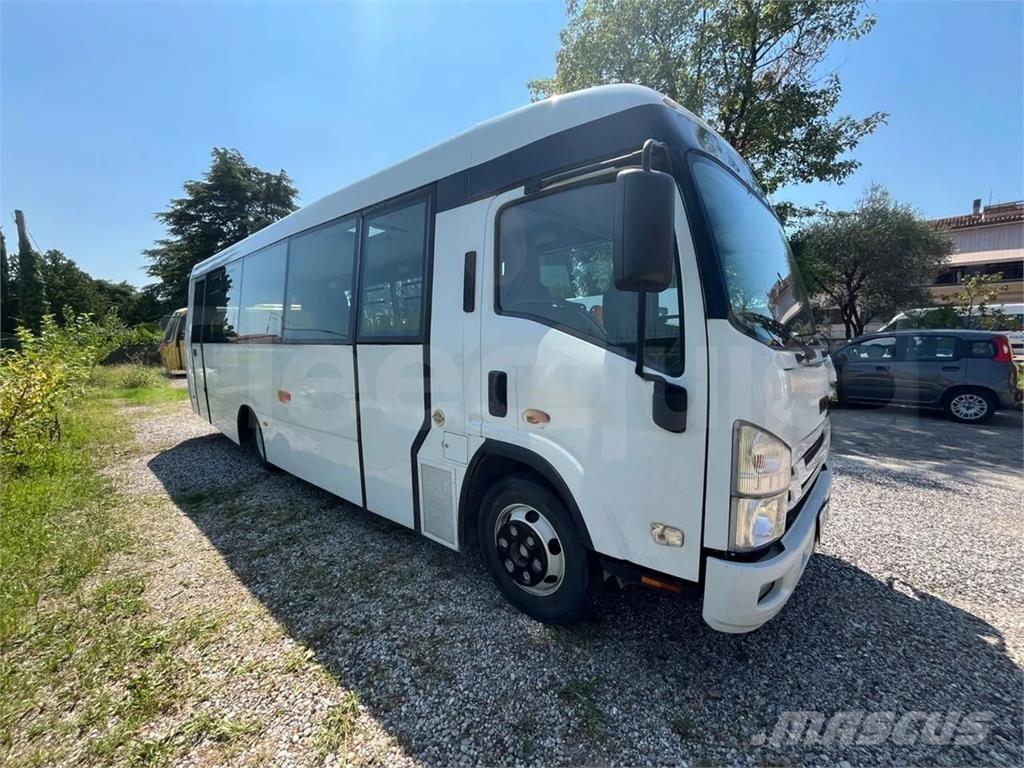 Isuzu P65 Шкільні автобуси