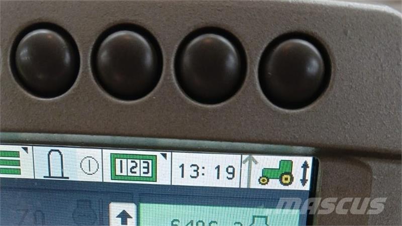 John Deere 7530 Трактори