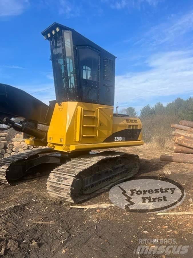 CAT 320D FM Лісонавантажувачі