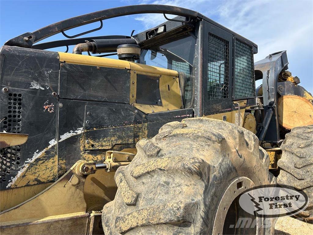 CAT 525B Трельовочні трактора