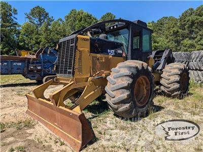 CAT 525C Трельовочні трактора