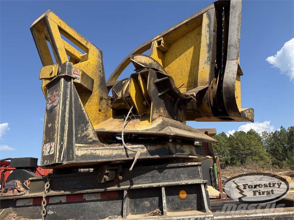 John Deere 437E Лісонавантажувачі