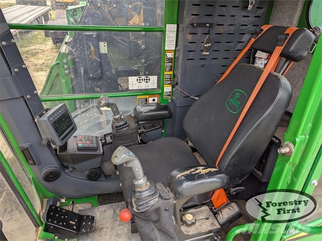 John Deere 853M Валочно-пакетувальні машини