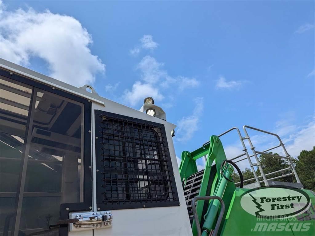 Sennebogen 830E Лісонавантажувачі