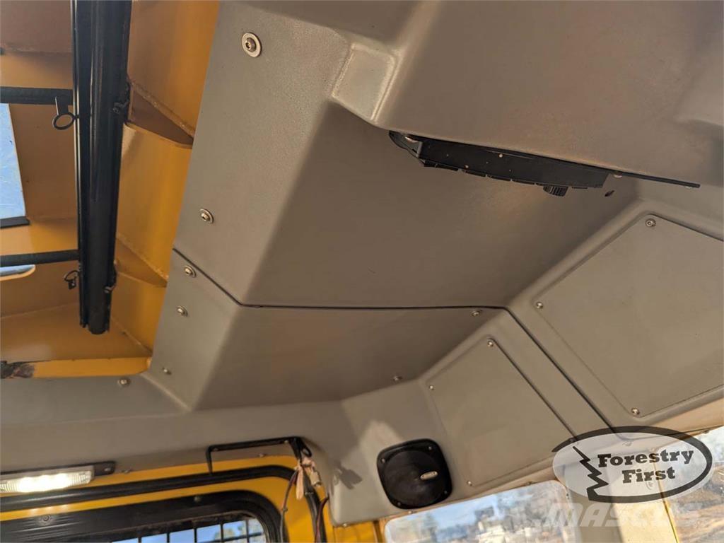 Tigercat 724G Валочно-пакетувальні машини