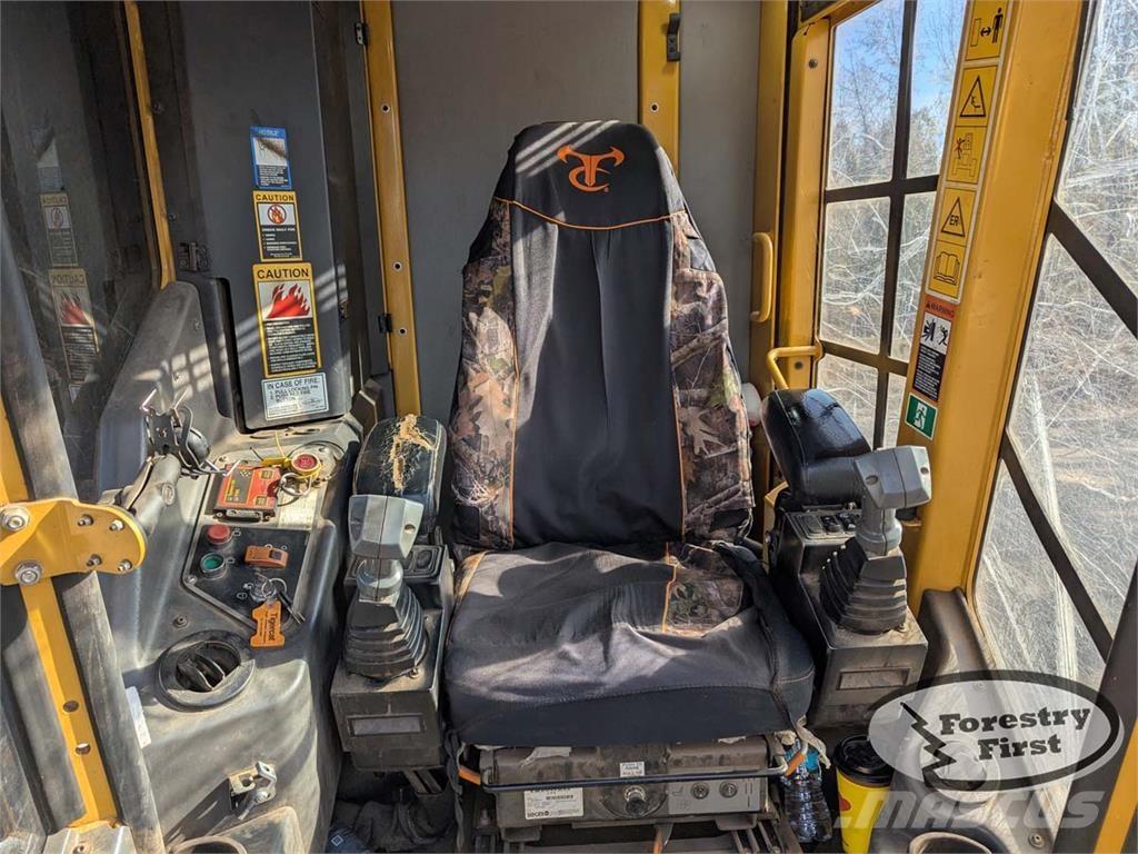 Tigercat 822D Валочно-пакетувальні машини