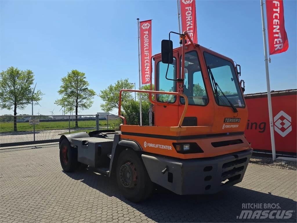 Terberg YT182 Термінальні трактори