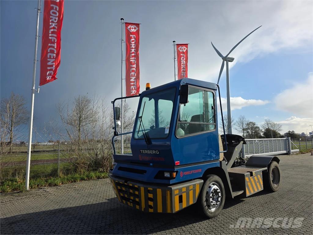 Terberg YT222 Термінальні трактори