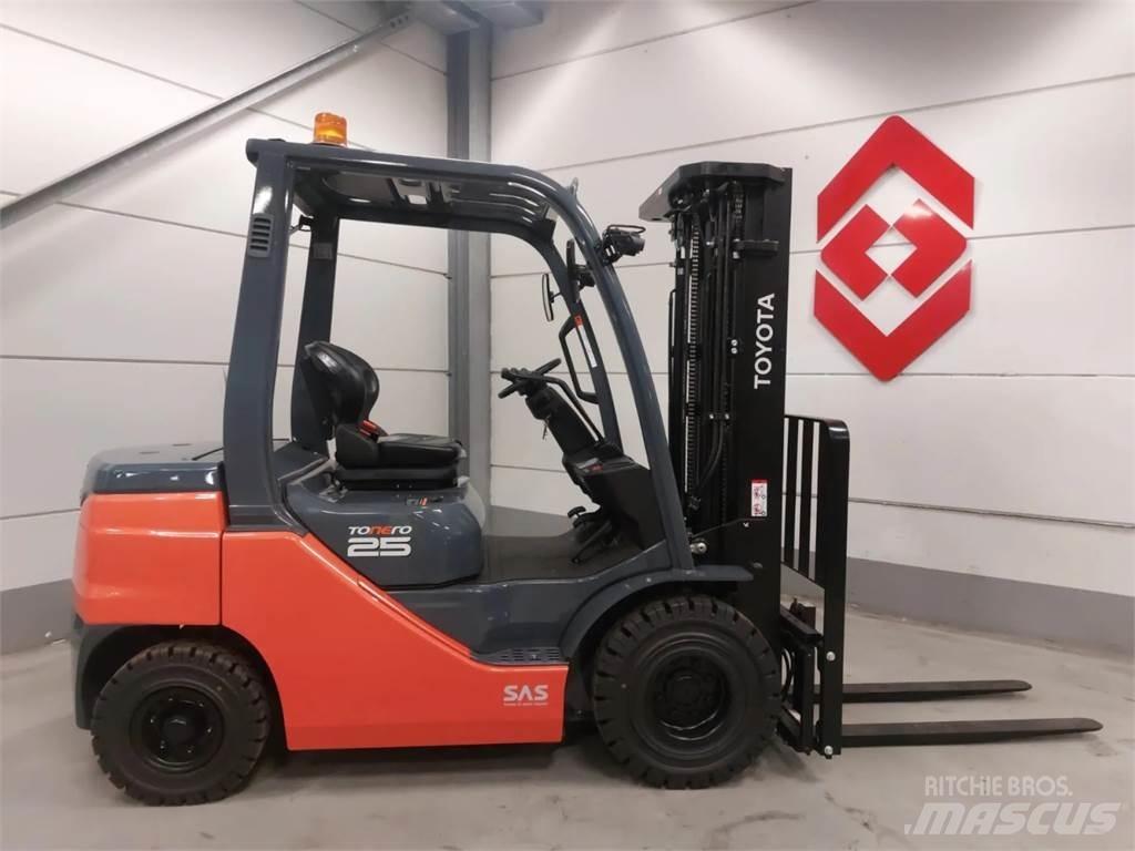 Toyota 52-8FDF25 Дизельні навантажувачі