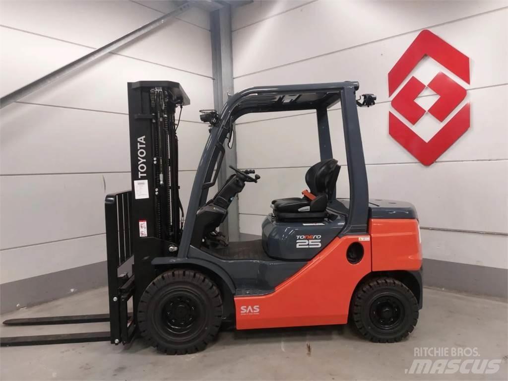 Toyota 52-8FDF25 Дизельні навантажувачі