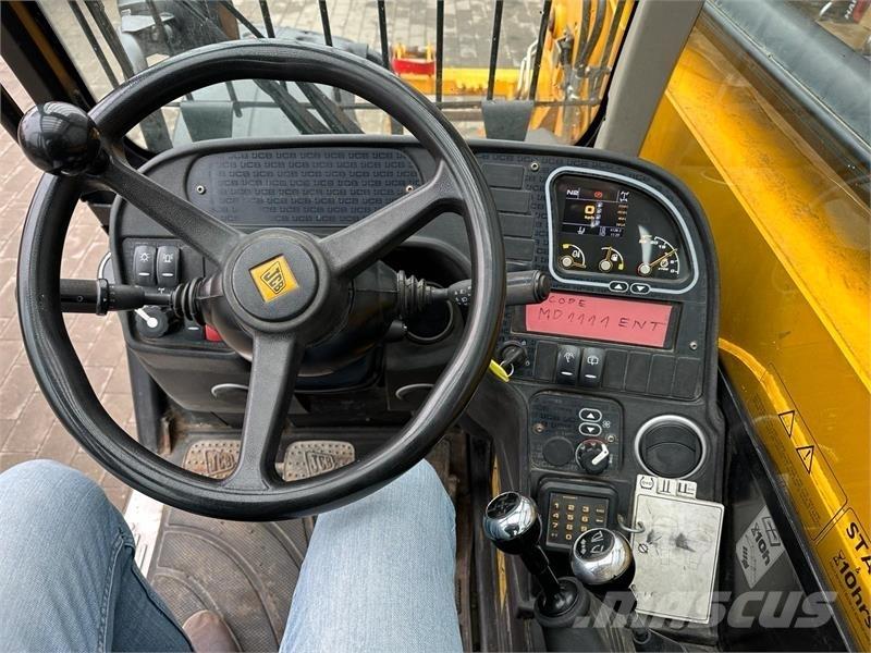 JCB 535-95 Телескопічні навантажувачі