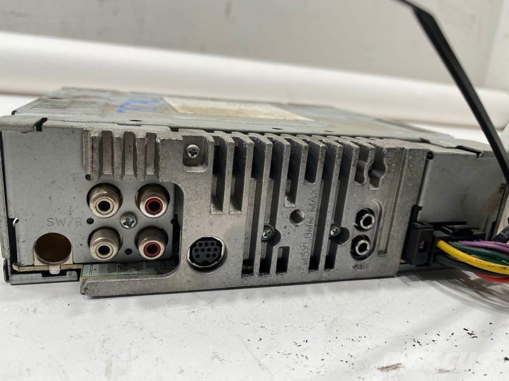  Alpine Електроніка