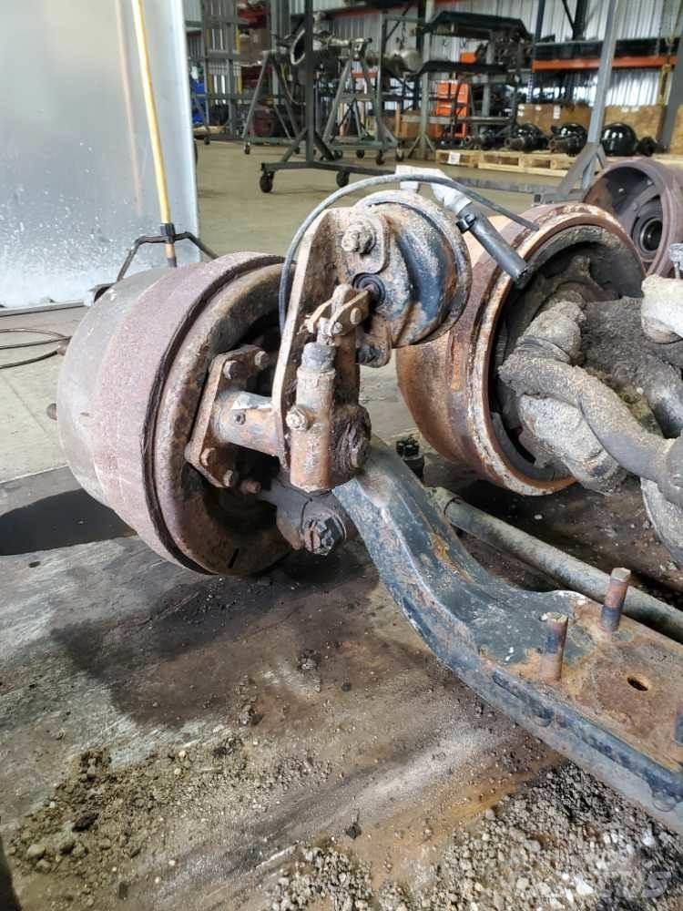 Meritor  Осі