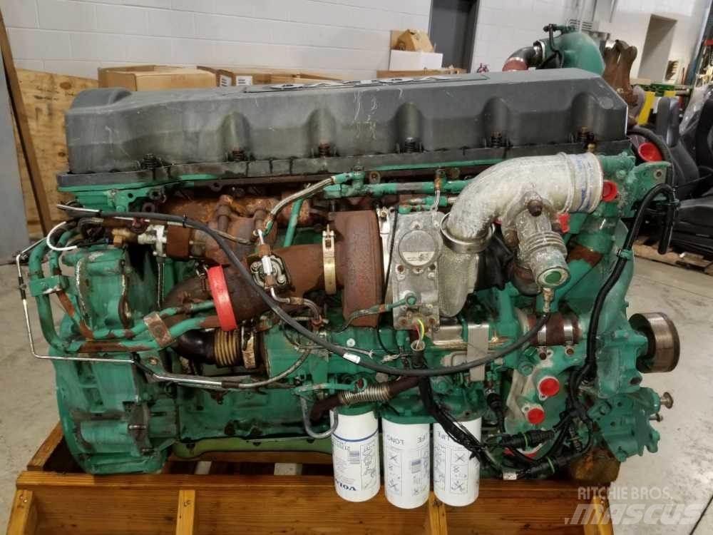 Volvo D11F Двигуни