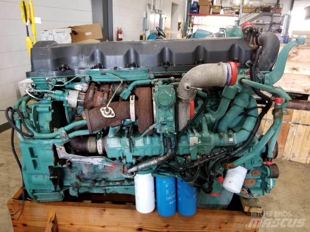 Volvo D11H Двигуни