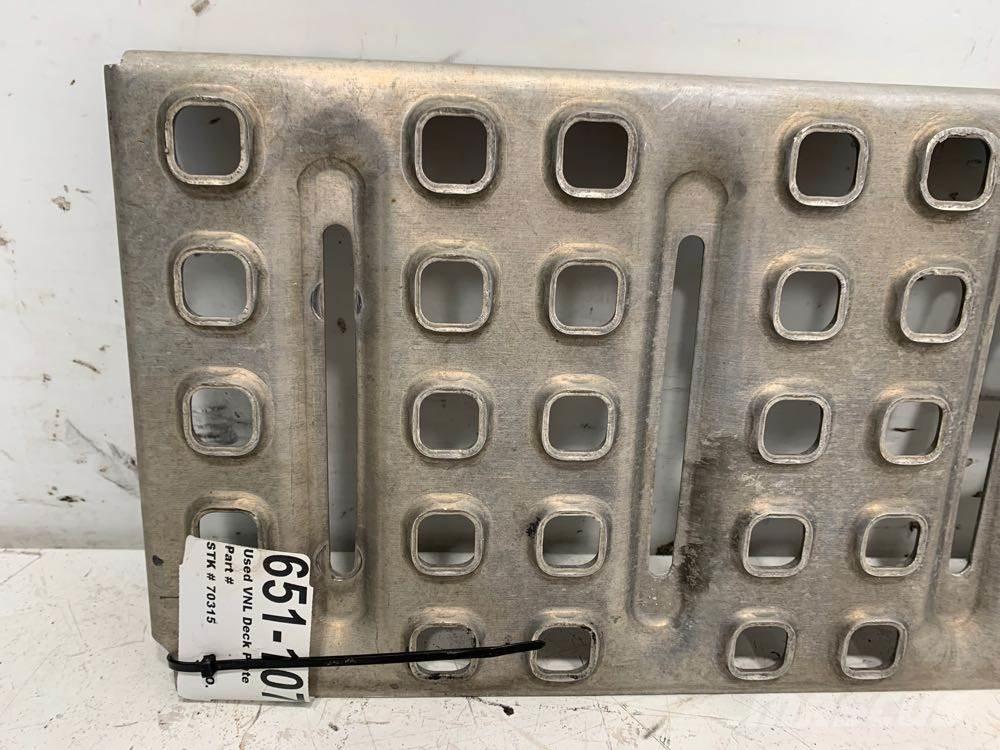 Volvo VNL Транспорт - Інші