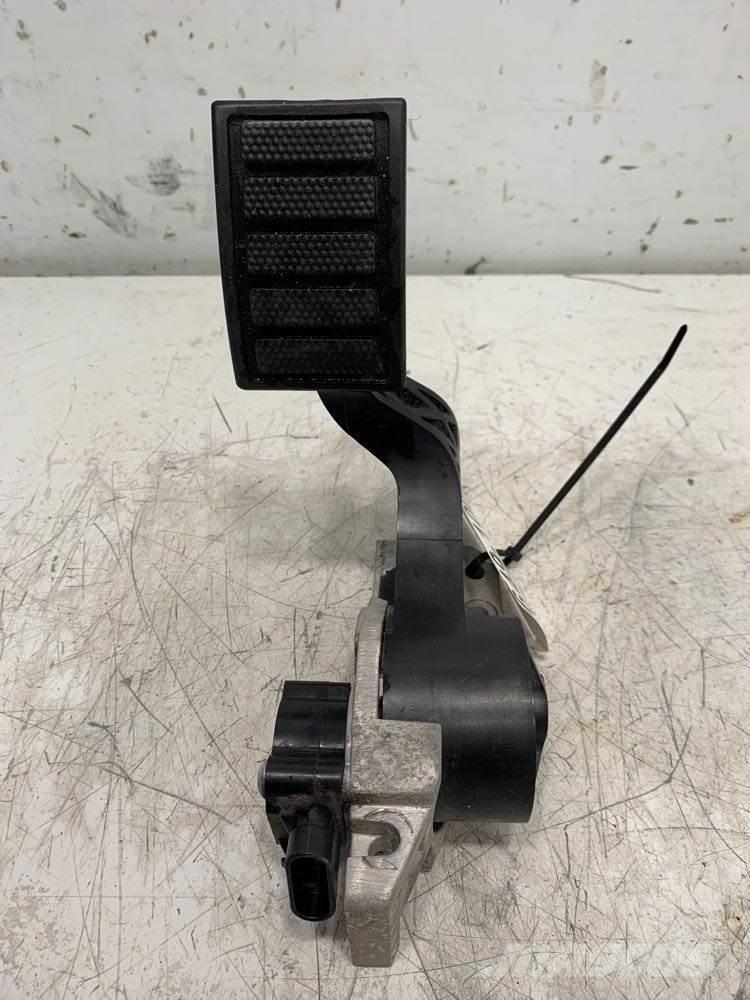 Volvo VNL Транспорт - Інші