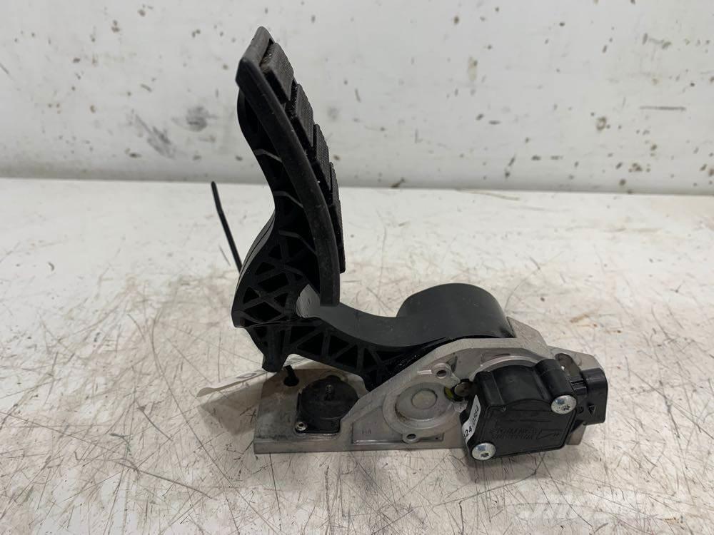 Volvo VNL Транспорт - Інші