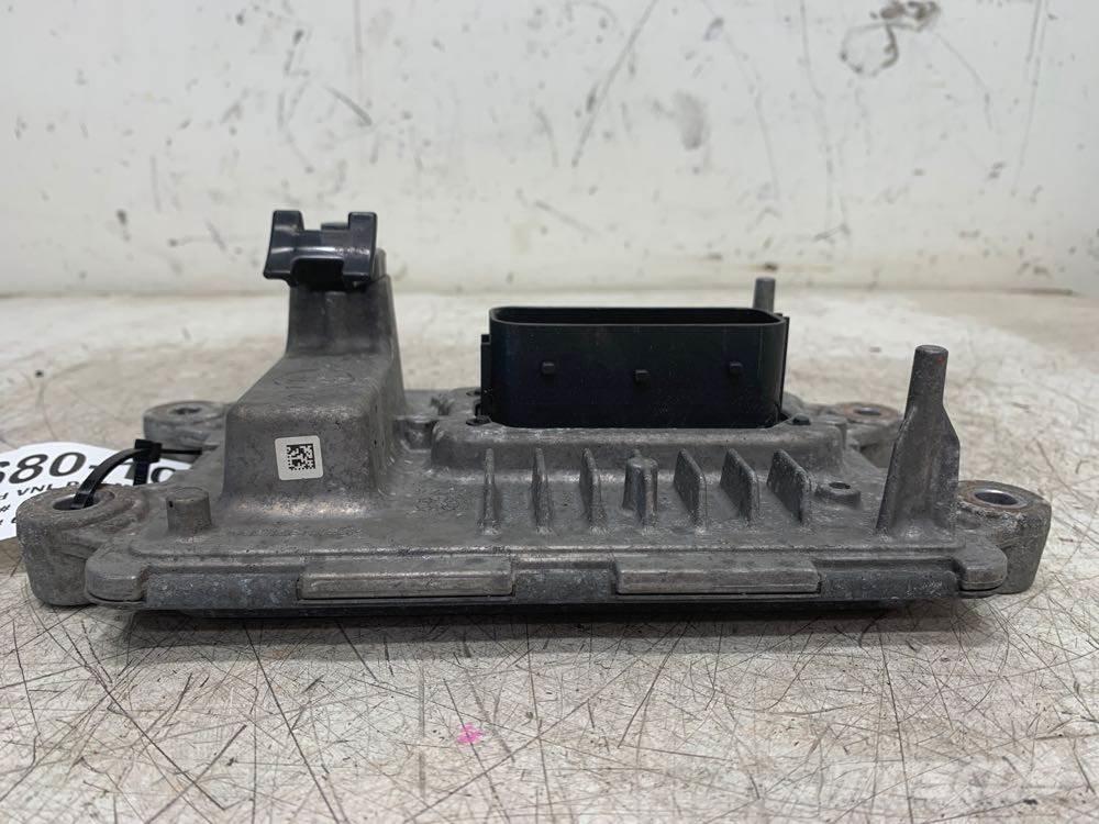 Volvo VNL Транспорт - Інші