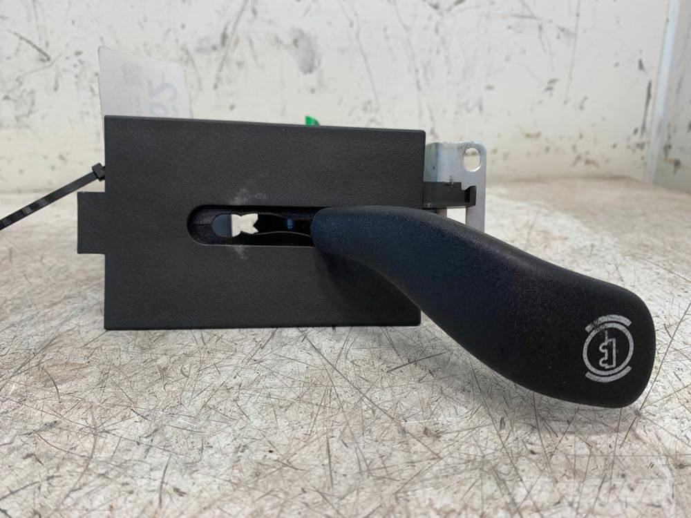 Volvo VNL Транспорт - Інші