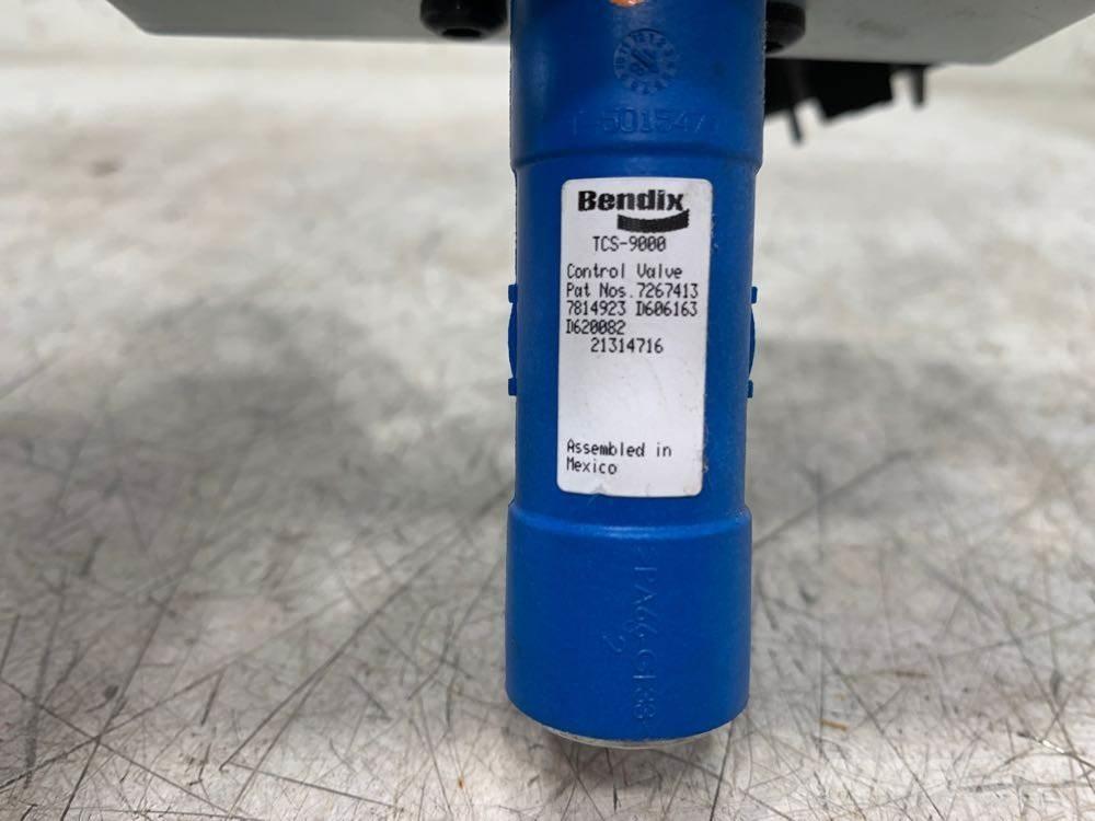 Volvo VNL Транспорт - Інші