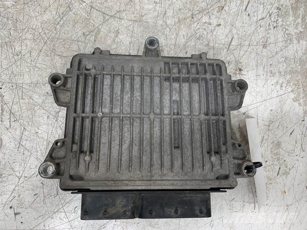 Volvo VNL Транспорт - Інші