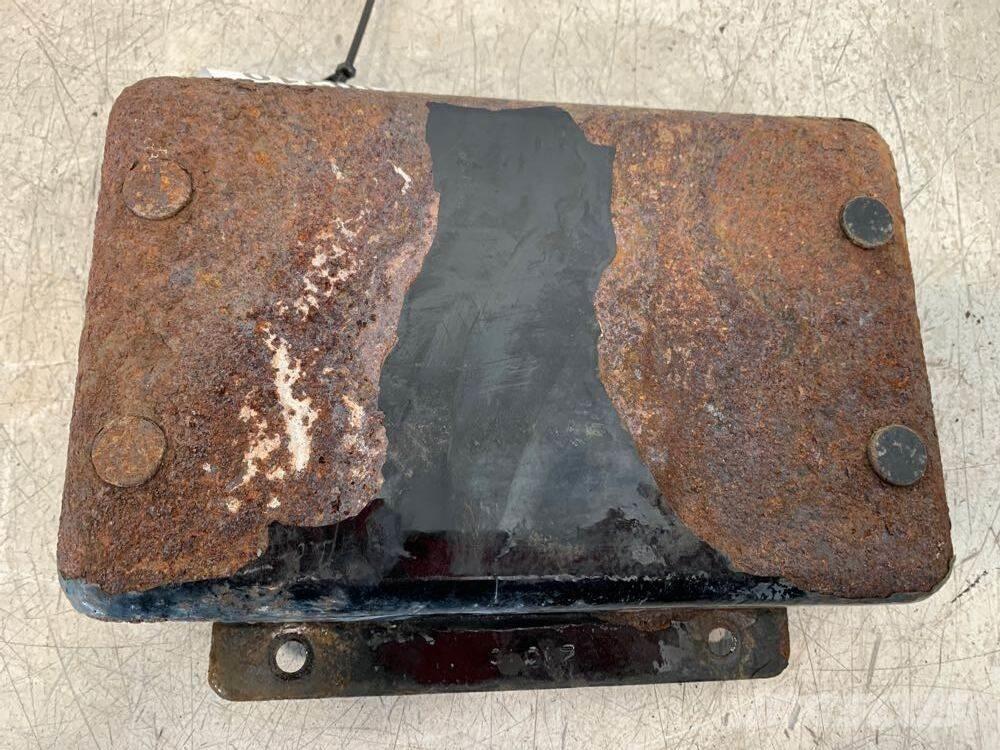 Volvo VNL Транспорт - Інші