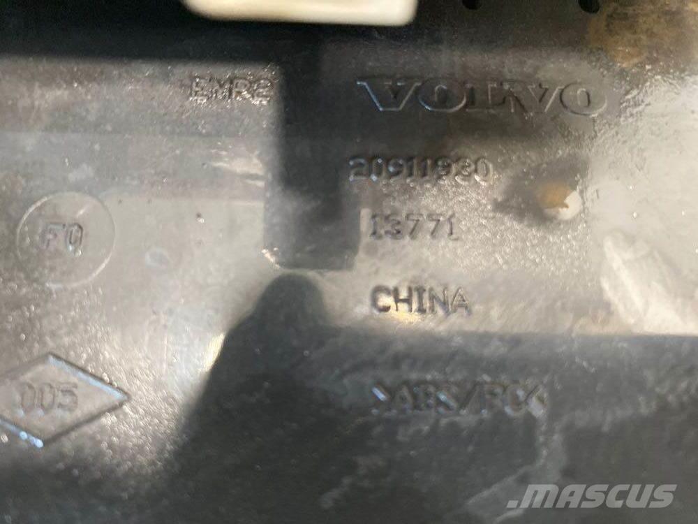 Volvo VNL Електроніка