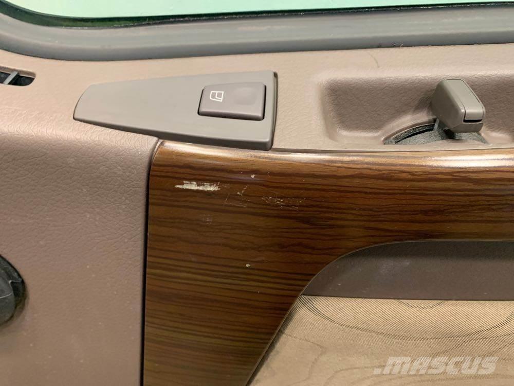 Volvo VNL Транспорт - Інші