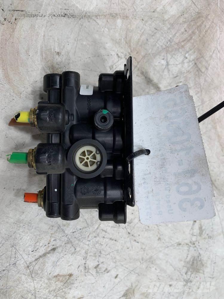 Volvo VNL Транспорт - Інші