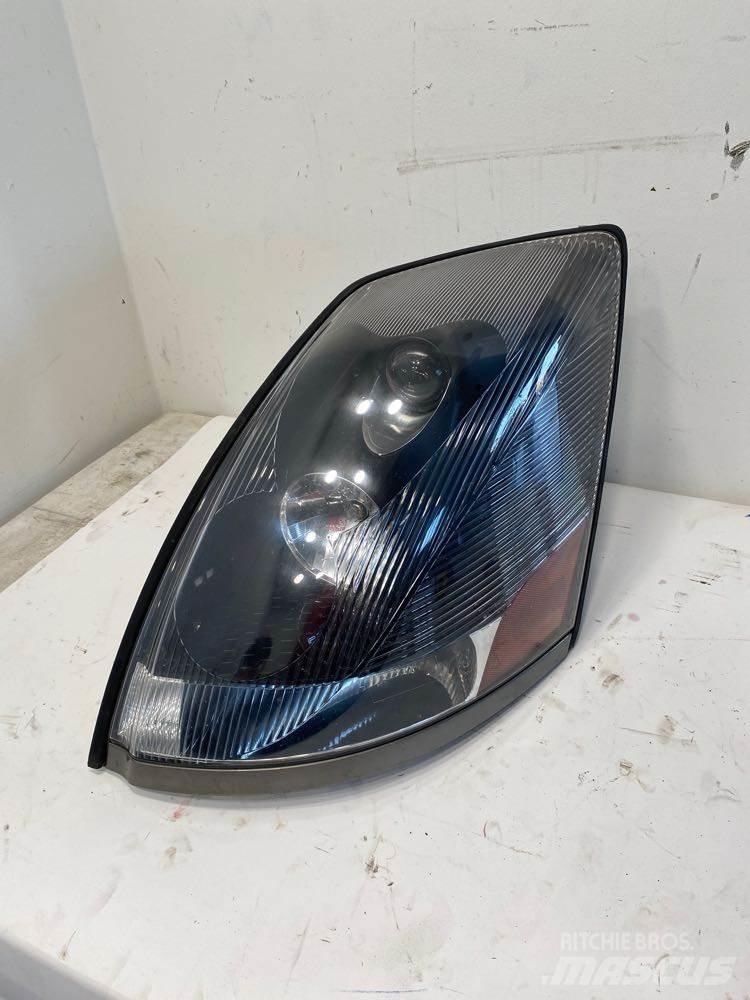 Volvo VNL Електроніка