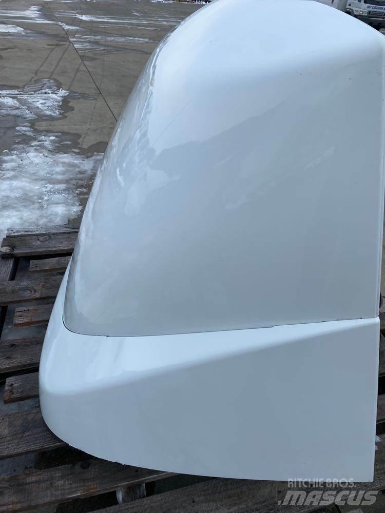 Volvo VNM Кабіни